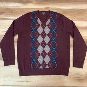 Banana Republic Sweater Mens XL Argyle Burgundy Red V Neck 100% Merino Wool